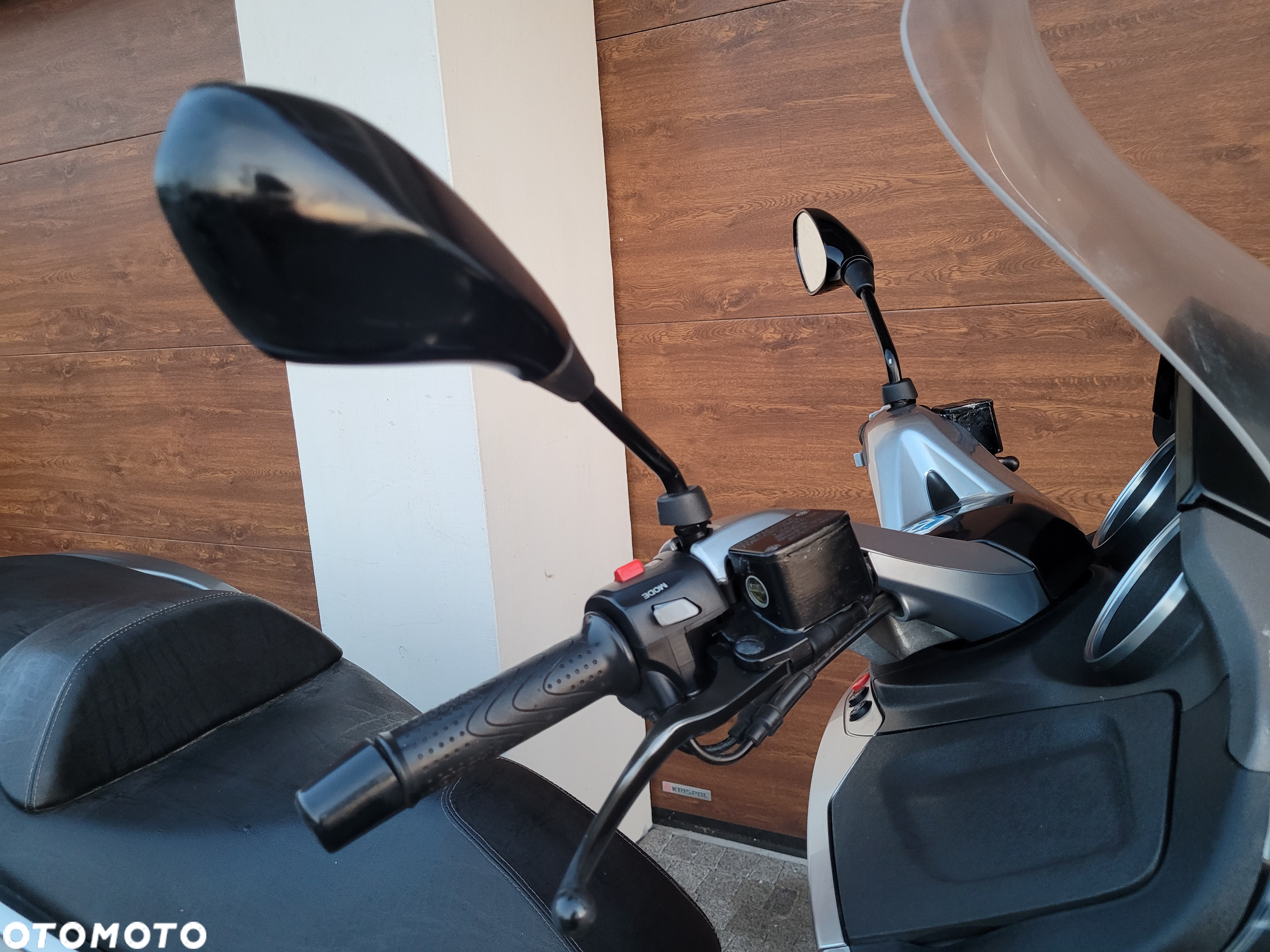 Piaggio X10 - 2