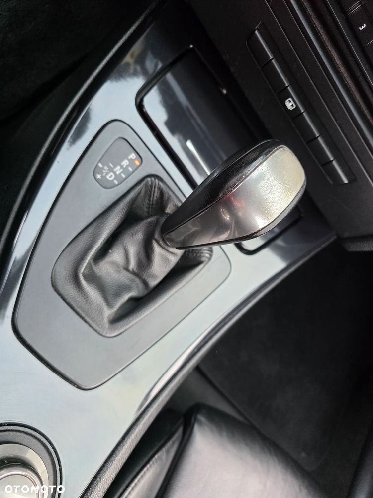 BMW Seria 3 325i - 11
