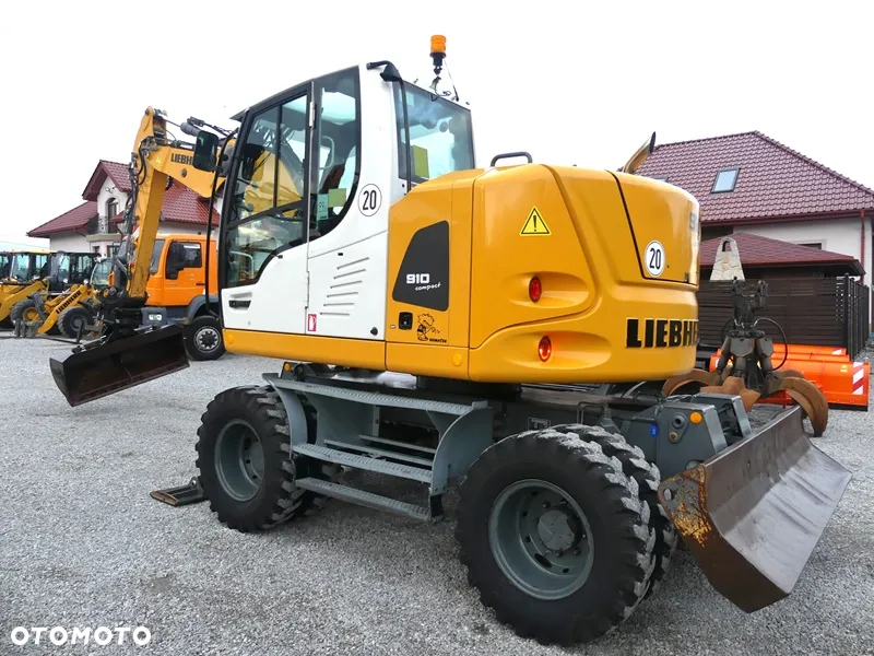Liebherr A910 Compact / Sprowadzona / Super Stan / - 8