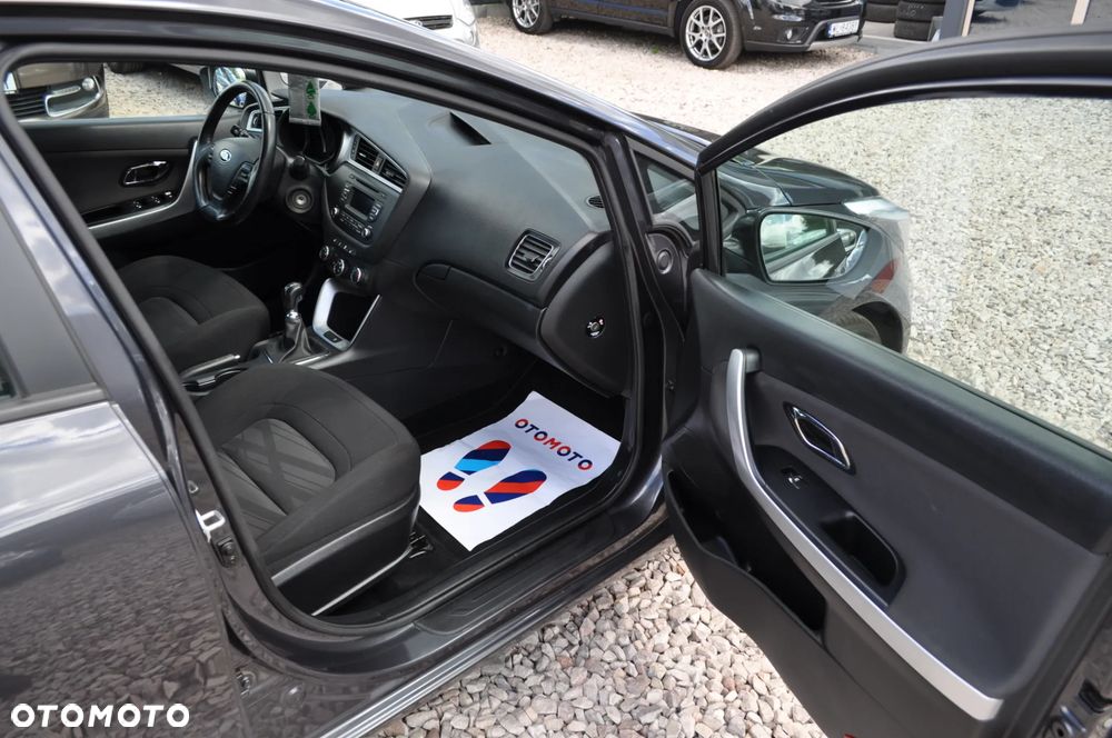 Kia Ceed - 14