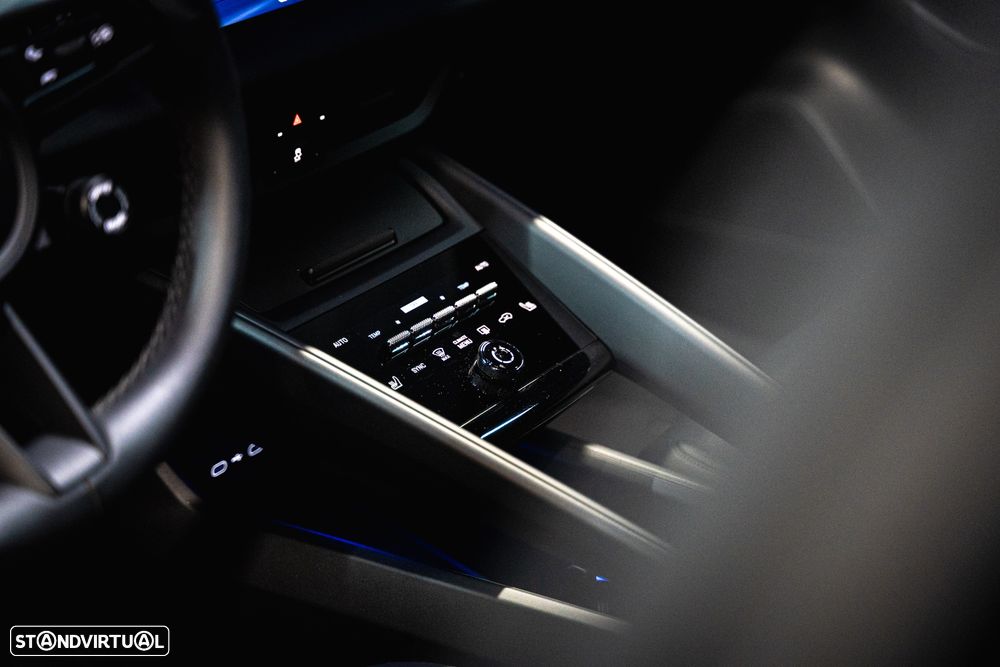 Porsche Macan Electric 4 - 10