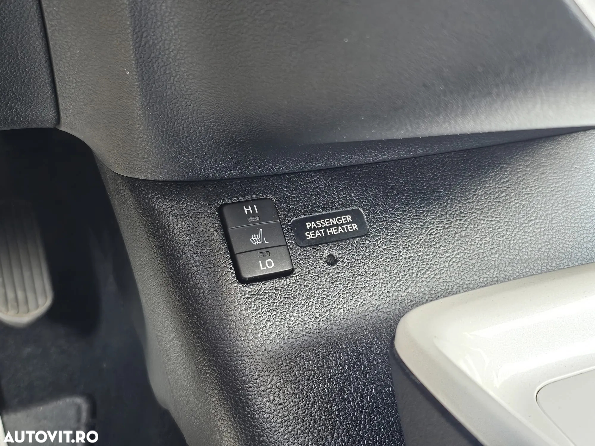 Toyota Prius (Hybrid) Comfort - 16