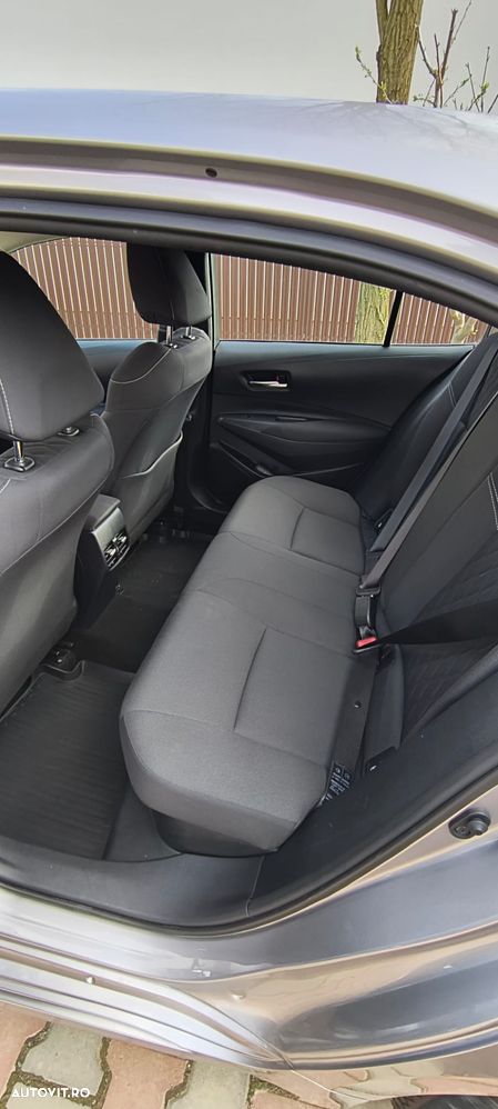 Toyota Corolla 1.8 HSD Business - 9