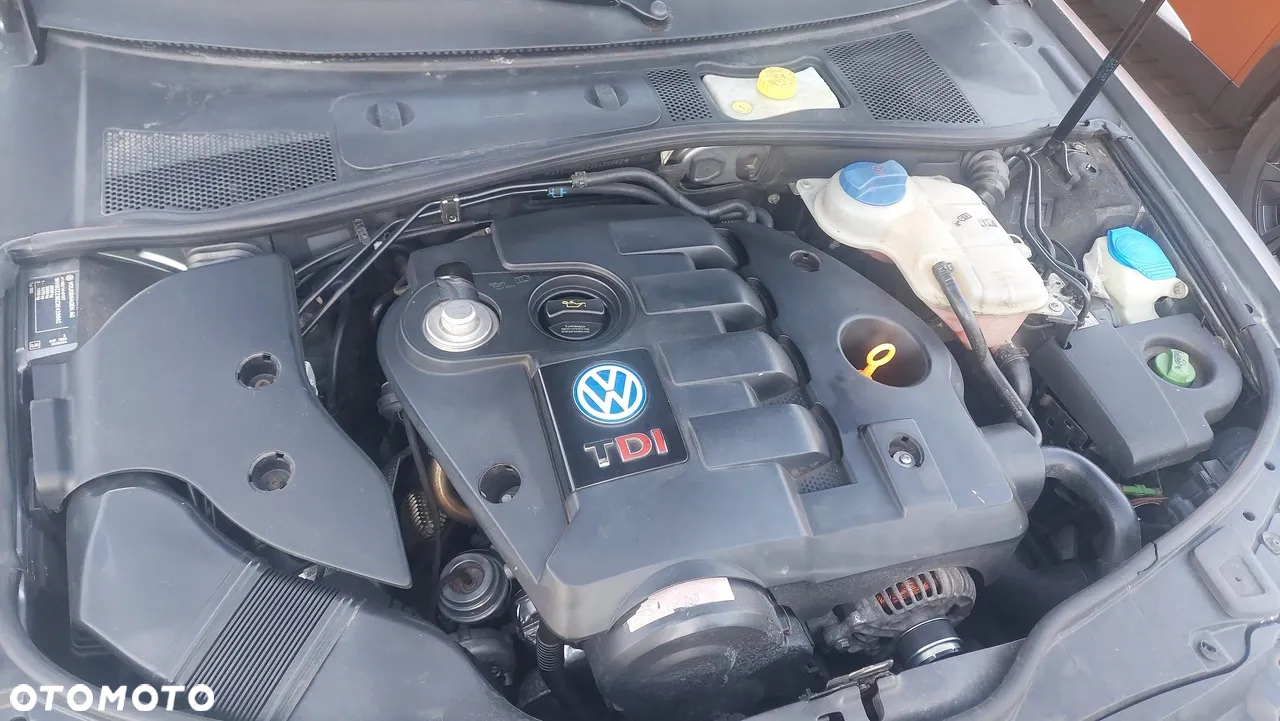 Volkswagen Passat 1.9 TDI Trendline - 33