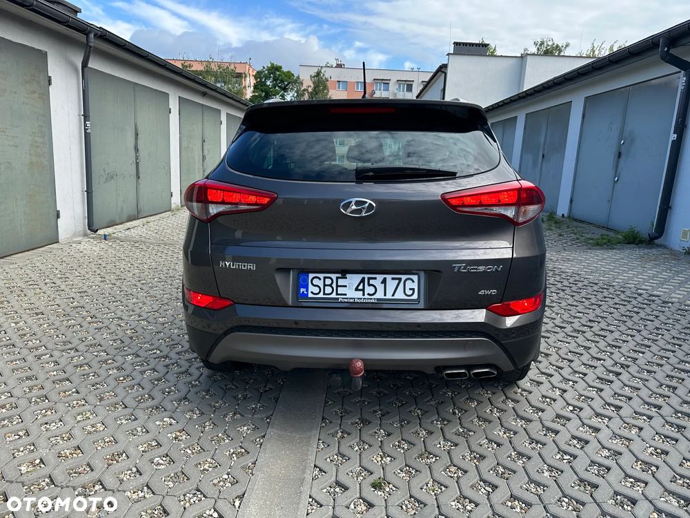 Hyundai Tucson 2.0 CRDi 4WD Automatik Style - 11