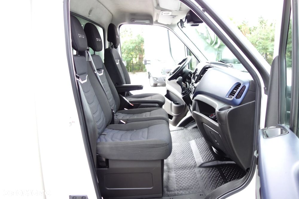 Iveco Daily 35-160 Automat HI-Matic Kontener 4.20 M +Winda 750 kg. Klima Kamera Ledy - 7