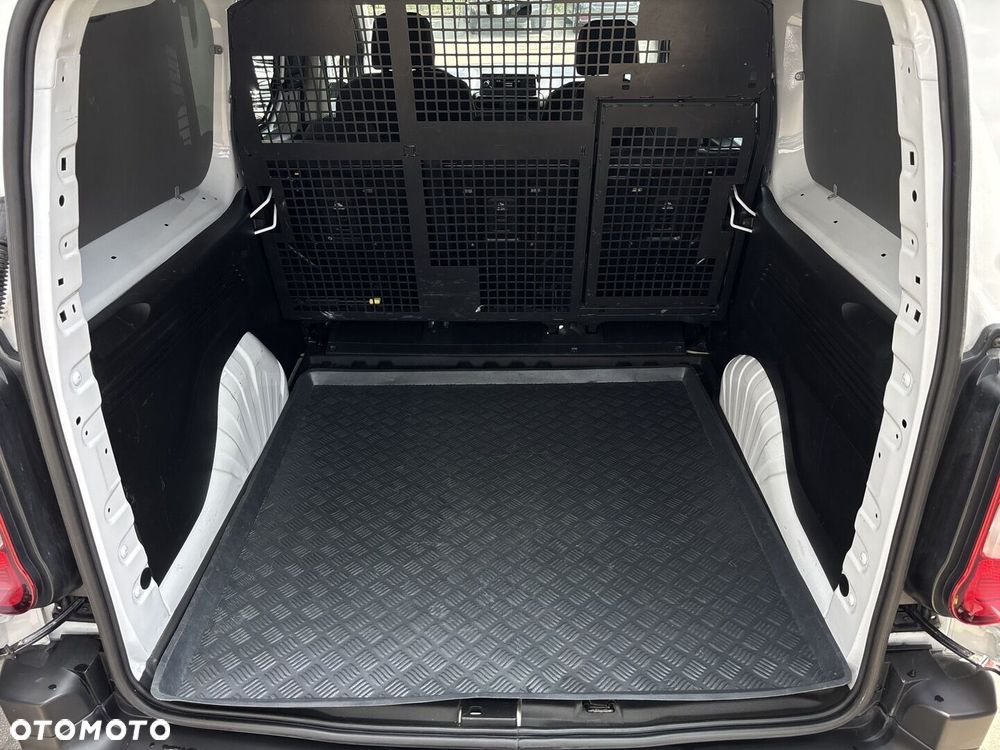 Toyota Proace City - 34