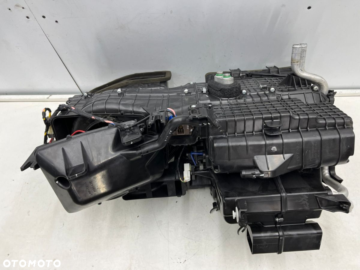 Nagrzewnica Hyundai i30 I FD 07-12r. wersja z KLIMĄ obudowa chłodnicy wody parownik klimatyzacji - 9