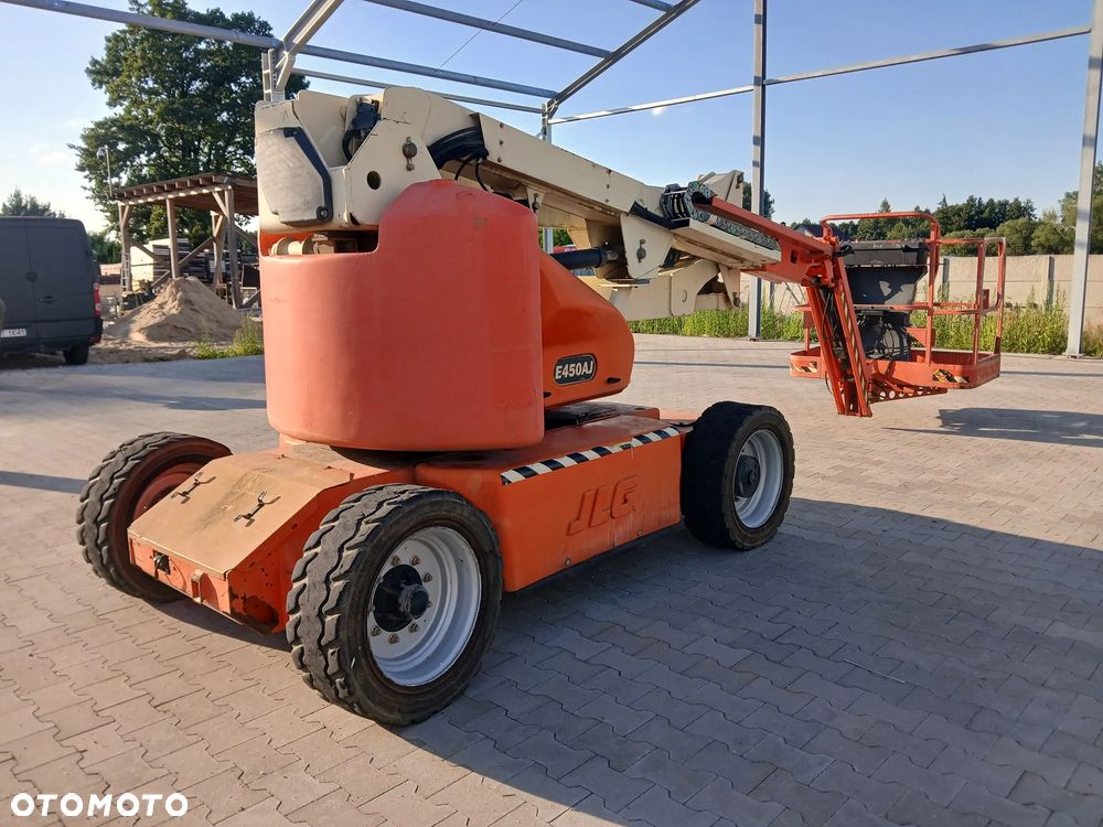 JLG E450AJ - 5