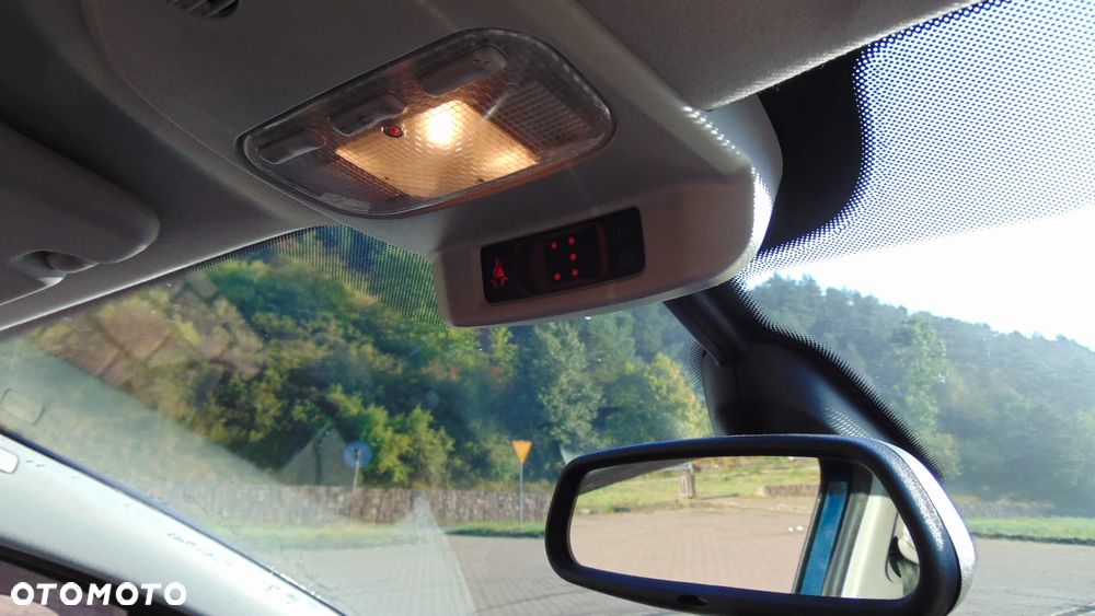 Peugeot 3008 HDi FAP 165 Automatik Business-Line - 25