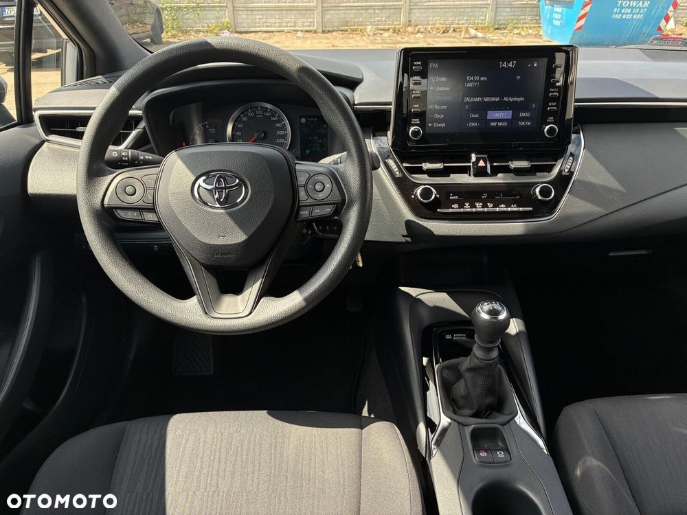 Toyota Corolla - 12