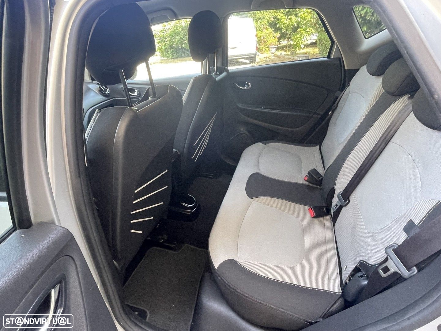 Renault Captur 0.9 TCE Exclusive - 3
