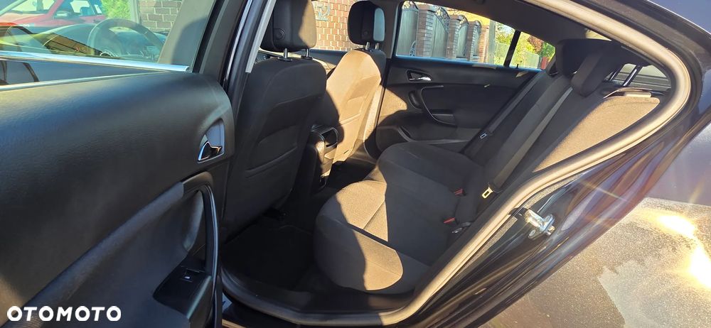 Opel Insignia - 22