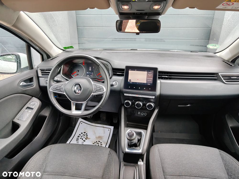 Renault Clio - 9