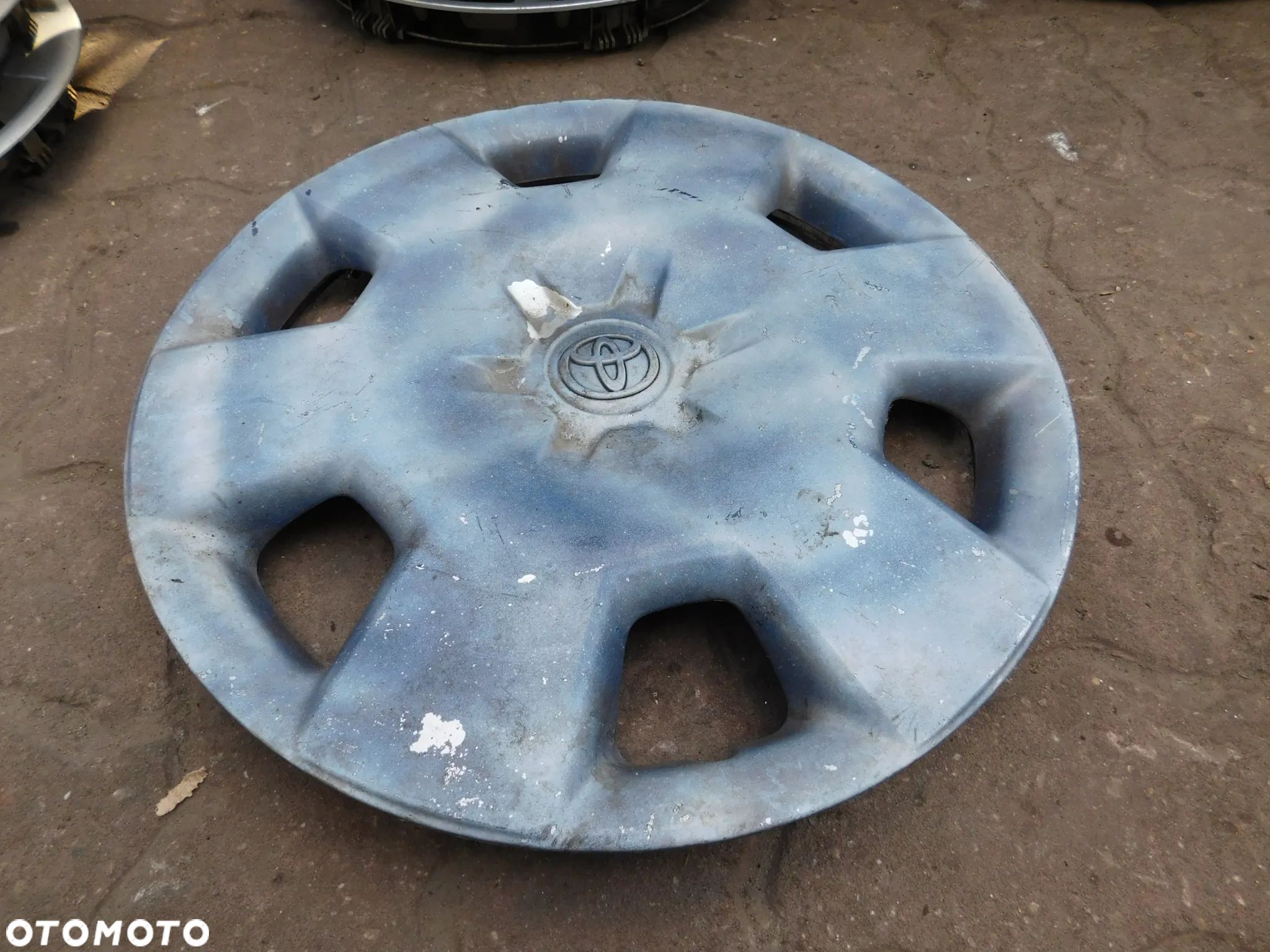 kołpak 15" TOYOTA COROLLA YARIS AVENSIS - 1