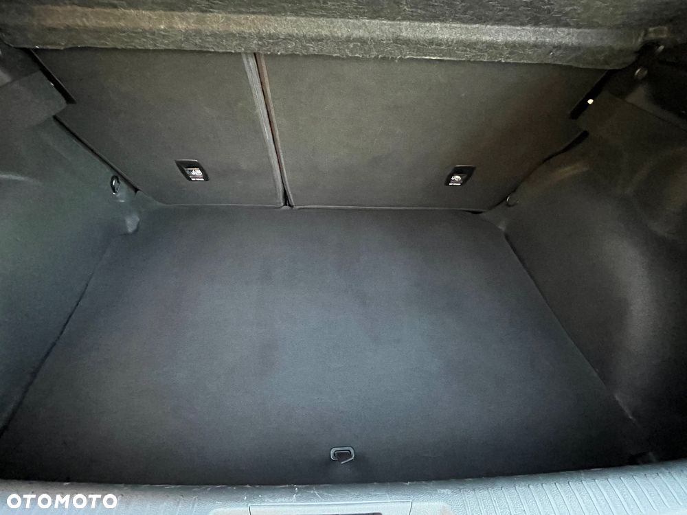 Renault Megane 1.6 SCe Life - 36