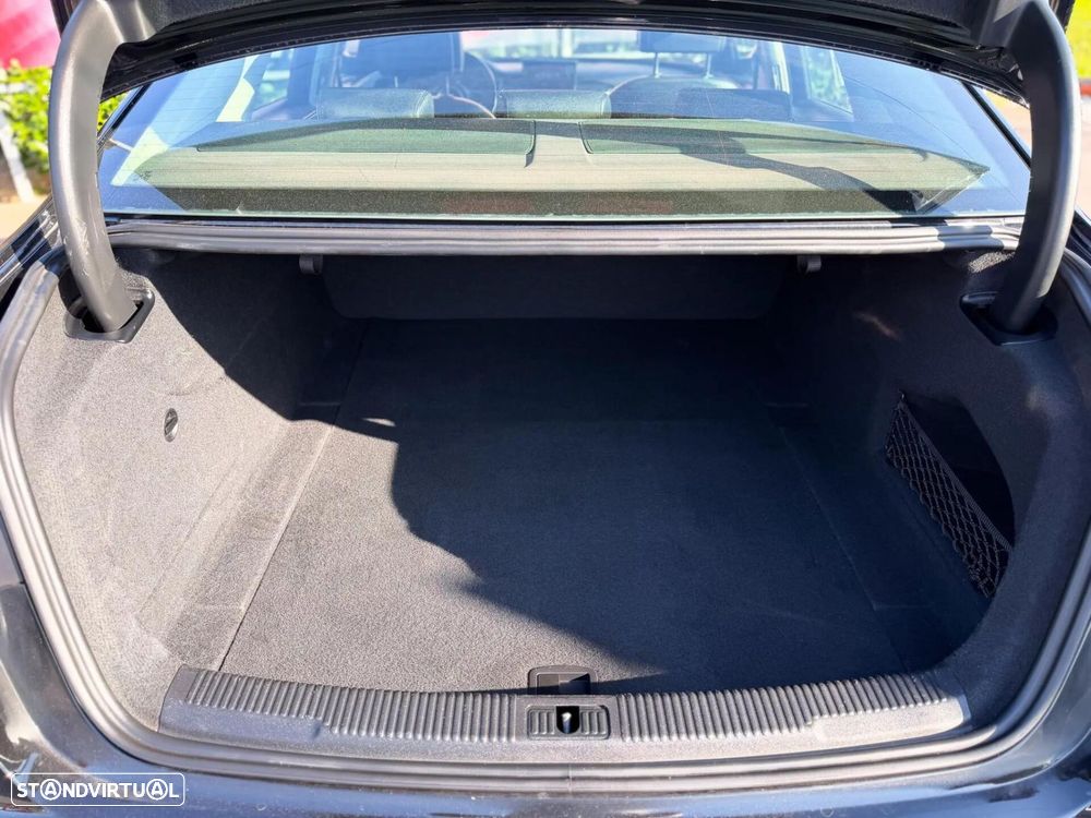 Audi A6 2.0 TDi S-line S tronic - 13