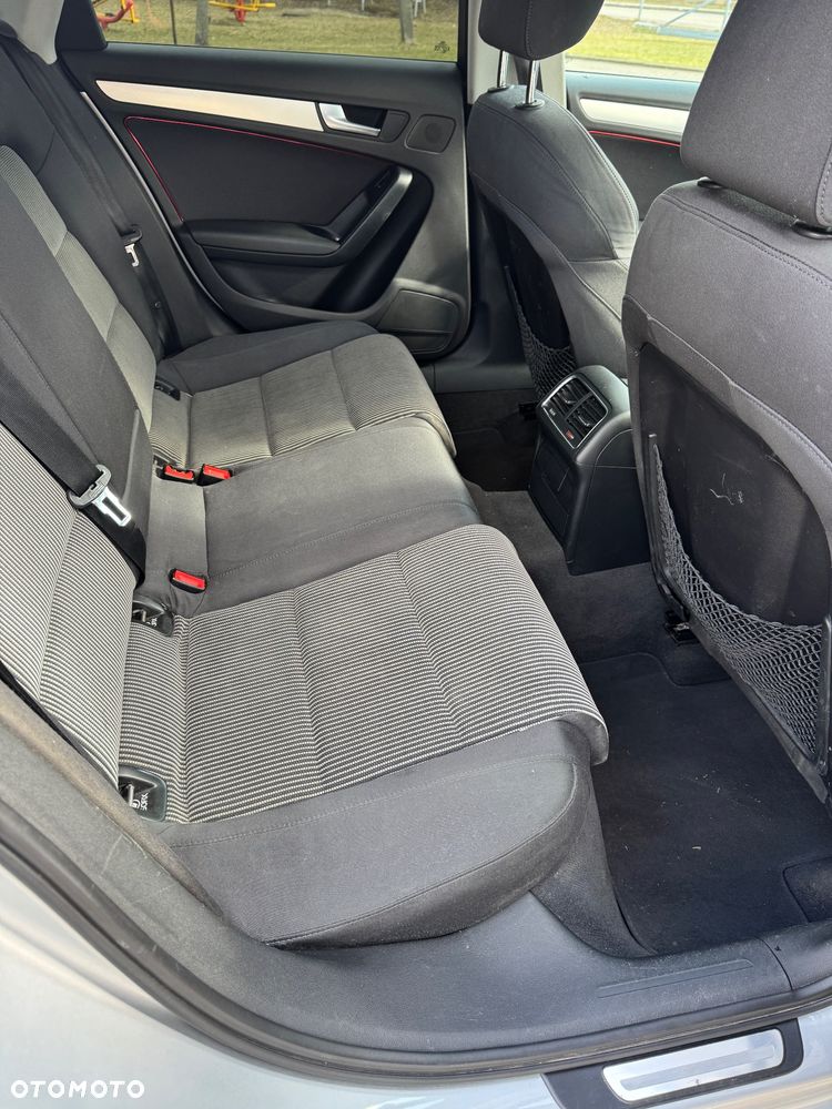 Audi A4 Limousine - 15