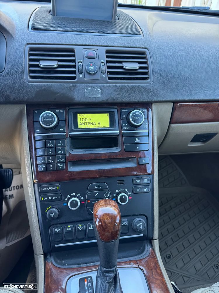 Volvo XC 90 V8 Executive - 11