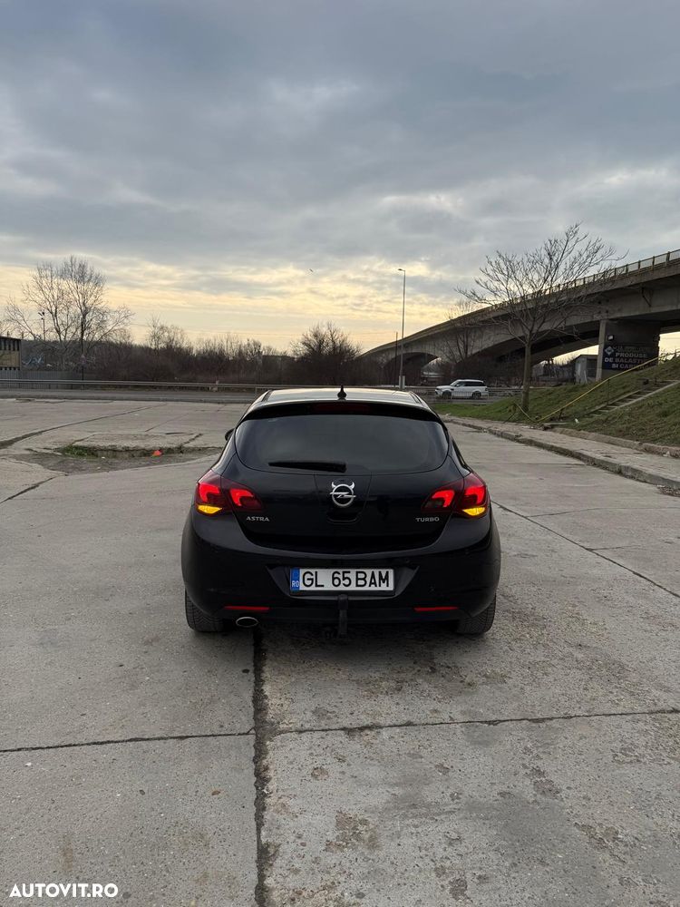 Opel Astra 1.4 Turbo Design Edition - 4