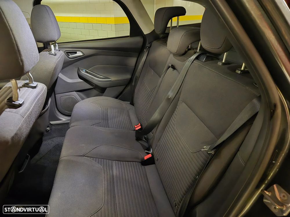 Ford Focus SW 1.5 TDCi Titanium - 24