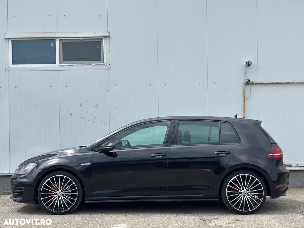 Volkswagen Golf - 5