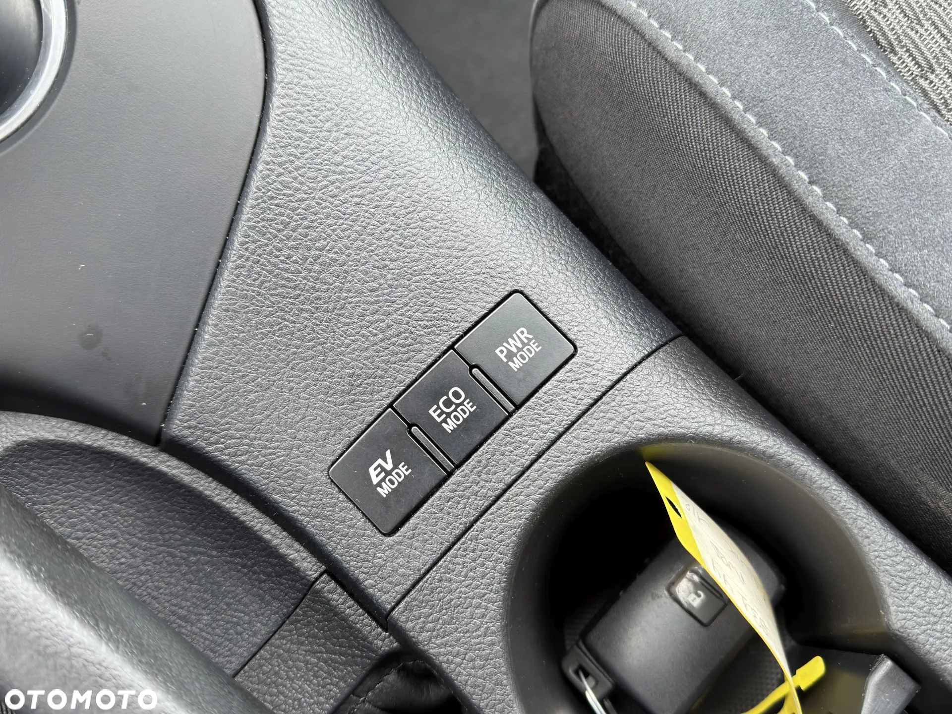 Toyota Auris Hybrid 135 Premium - 24