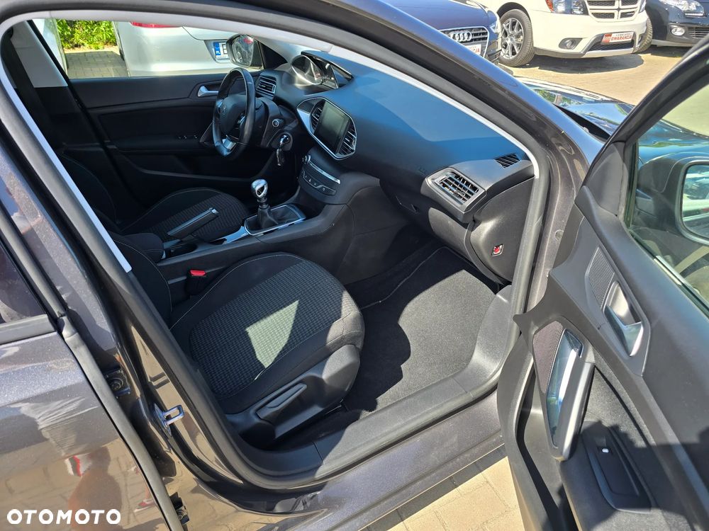 Peugeot 308 - 11