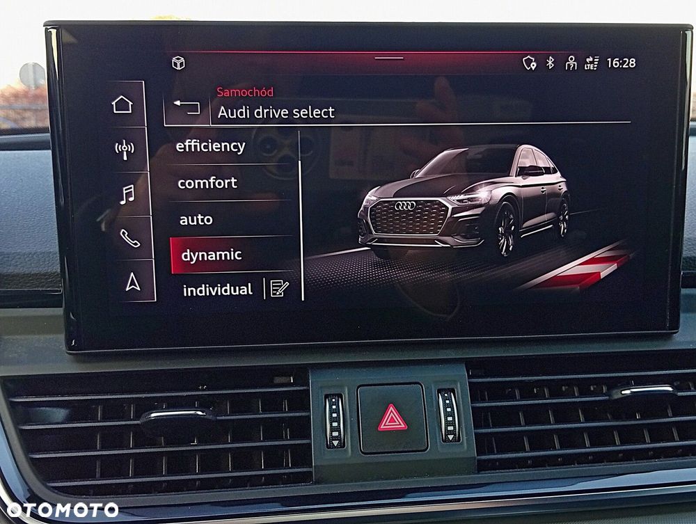 Audi Q5 Sportback - 30