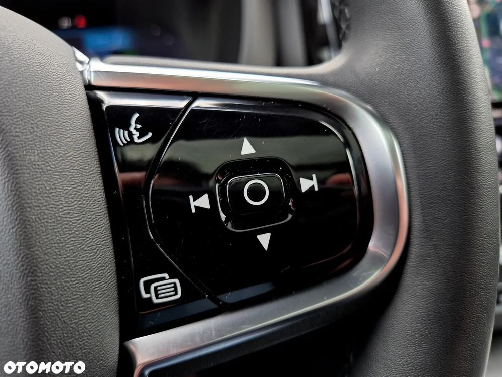 Volvo XC 60 B4 D Ultimate Dark - 22