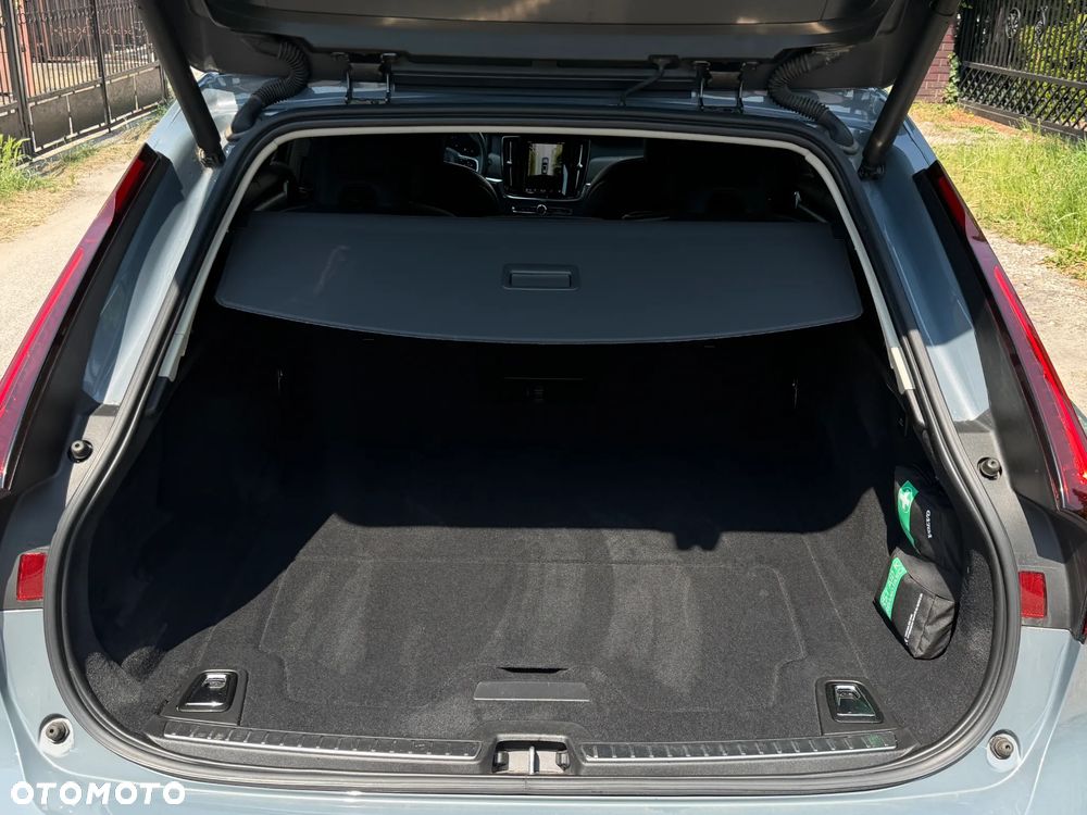 Volvo V90 B5 D AWD Inscription - 32