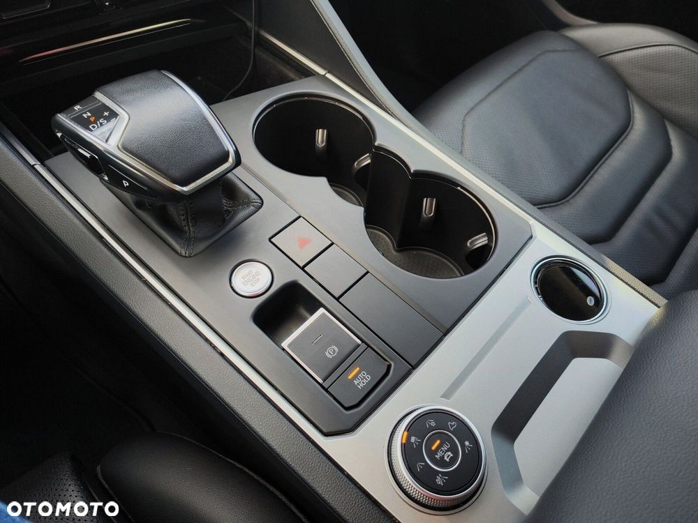 Volkswagen Touareg - 23