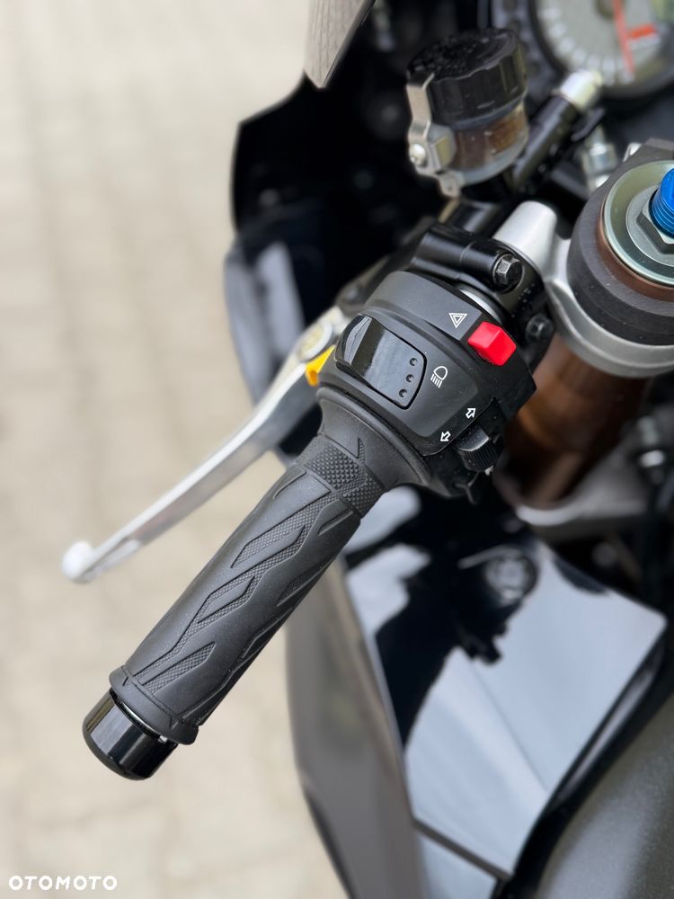 Suzuki GSX-R - 37