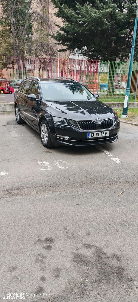 Skoda Octavia 1.6 TDI DSG Ambition - 6