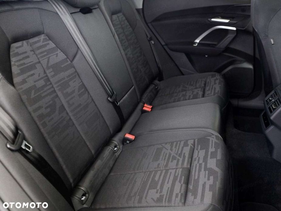 Audi Q5 Sportback - 15