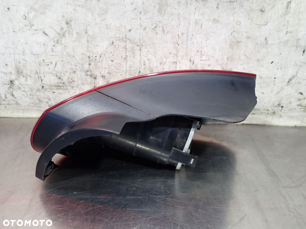 LAMPA LEWA TYLNA FIAT BRAVO II - 4