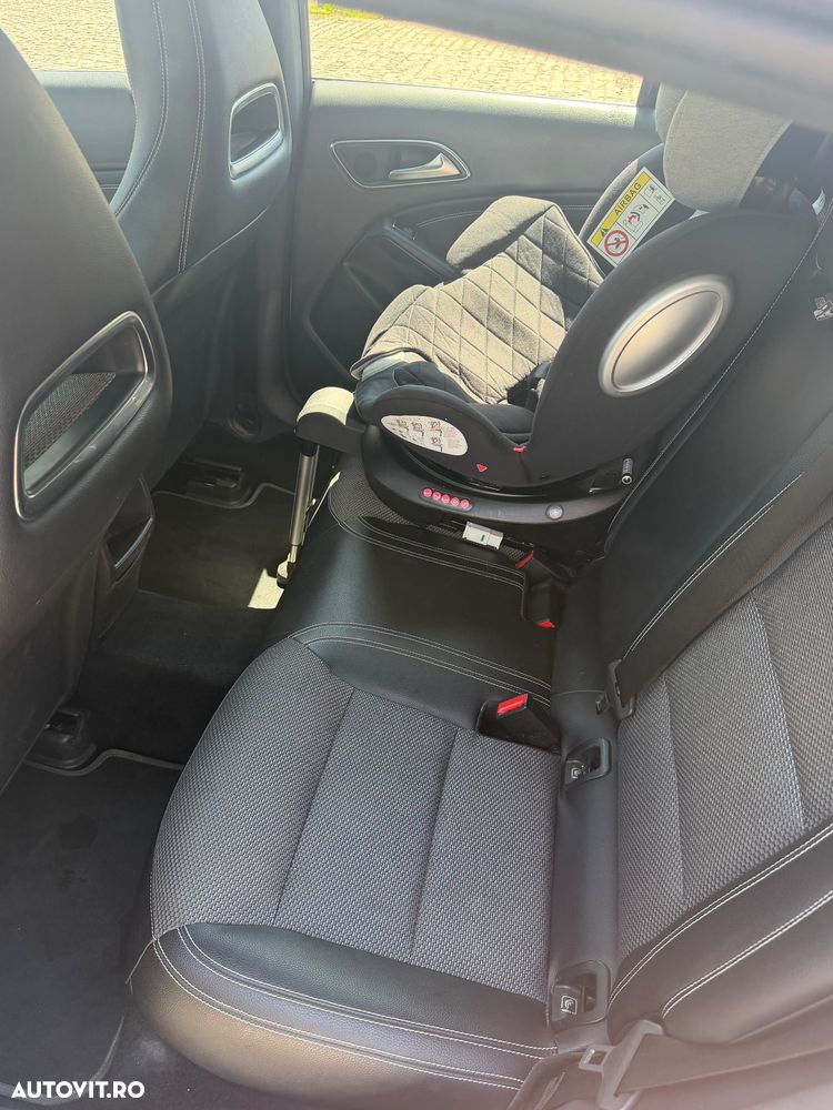 Mercedes-Benz CLA 200 d Shooting Brake 4MATIC Aut. - 12