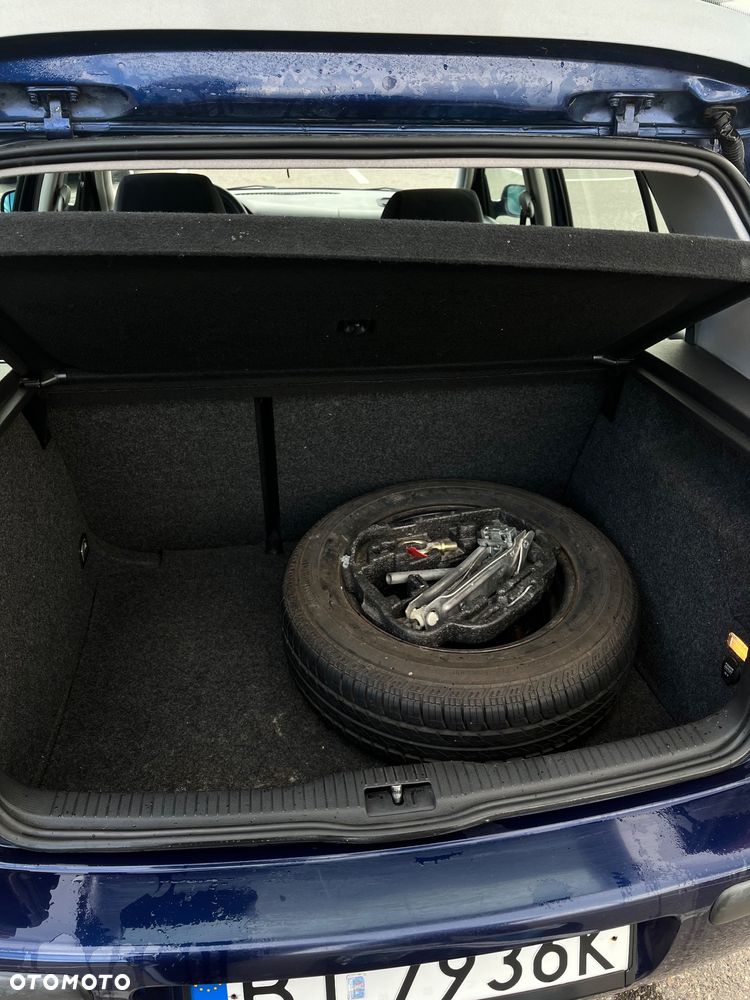 Volkswagen Golf 1.6 Basis - 14