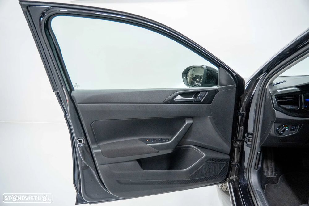 VW Taigo 1.0 TSI Urban DSG - 11