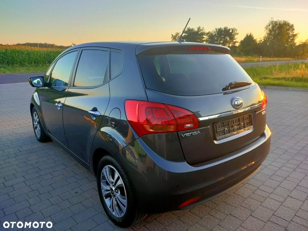 Kia Venga - 3