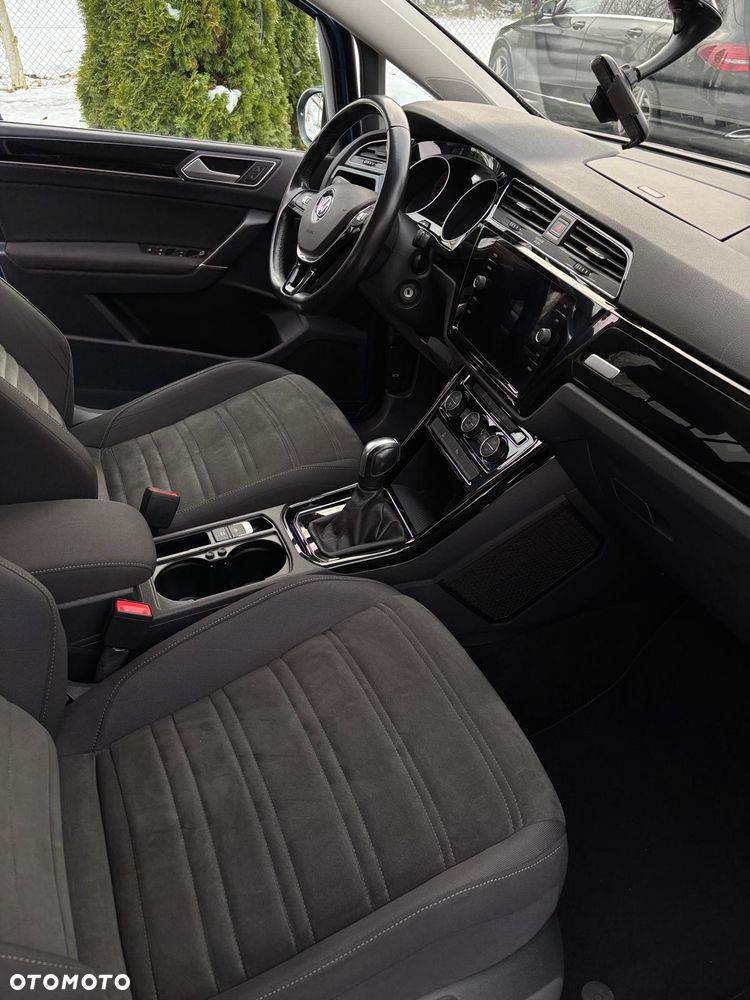 Volkswagen Touran 2.0 TDI SCR DSG Highline - 10