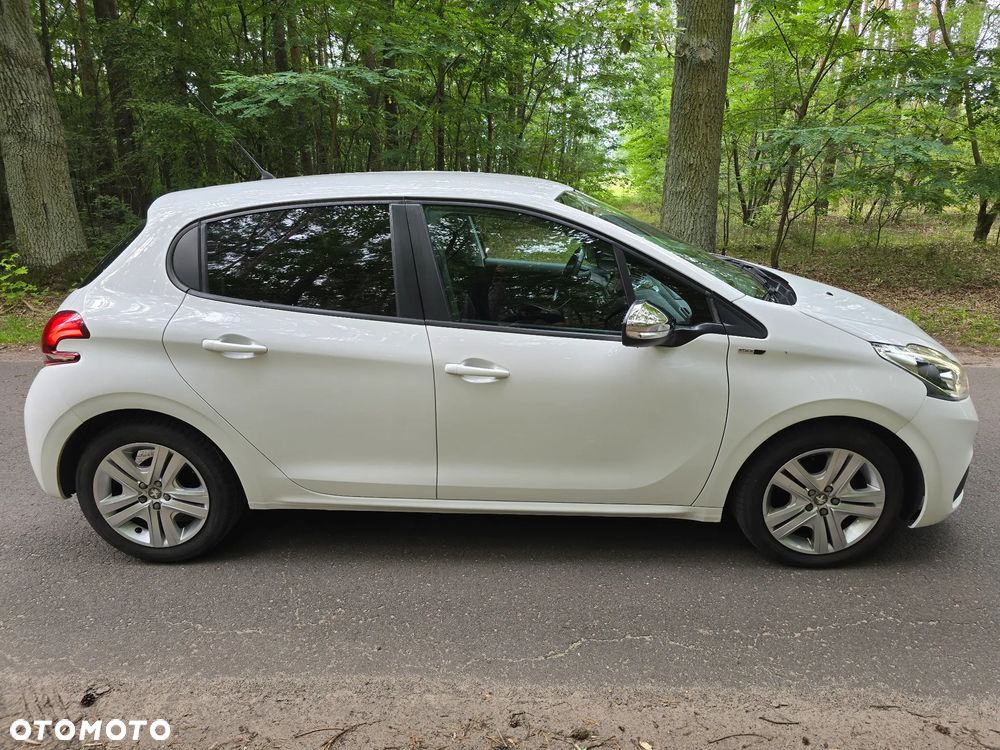 Peugeot 208 - 2