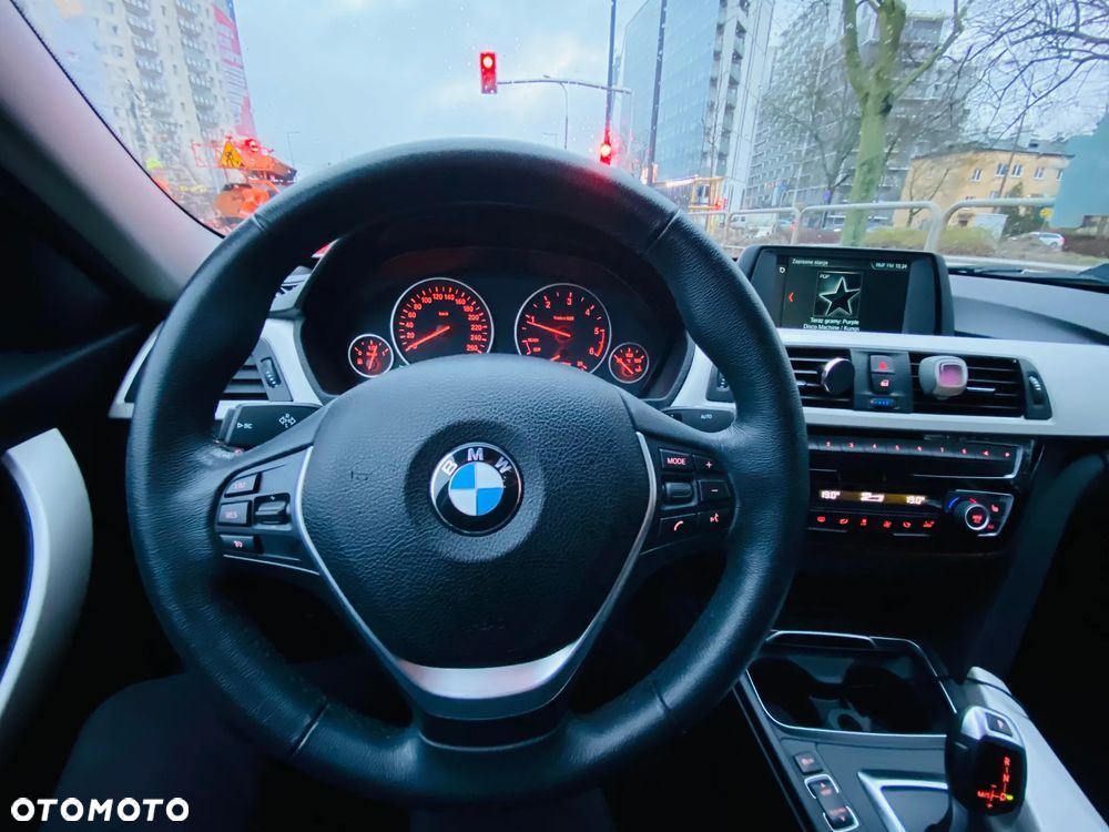 BMW Seria 3 320d - 10