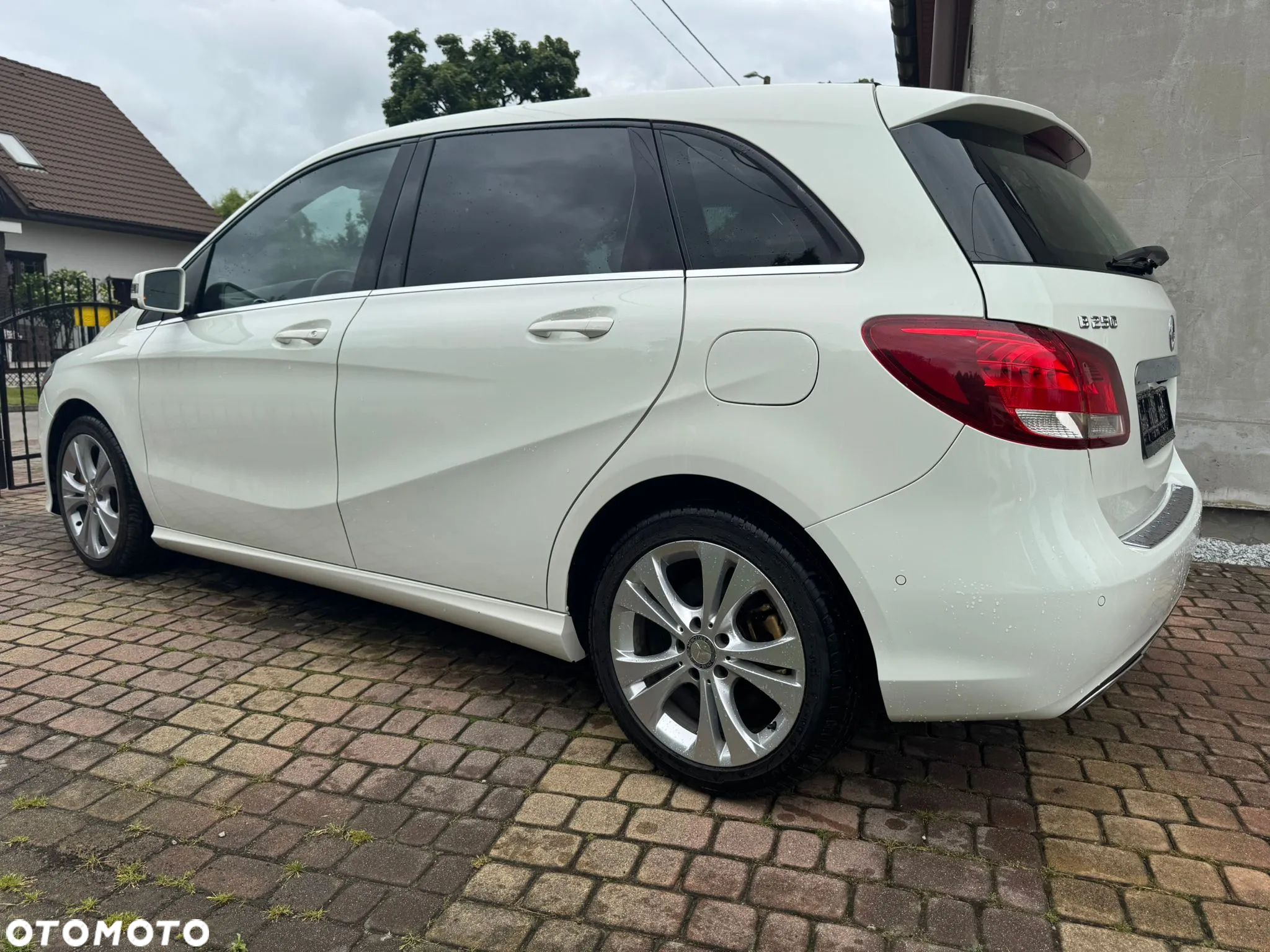 Mercedes-Benz Klasa B 250 4Matic 7G-DCT UrbanStyle Edition - 7
