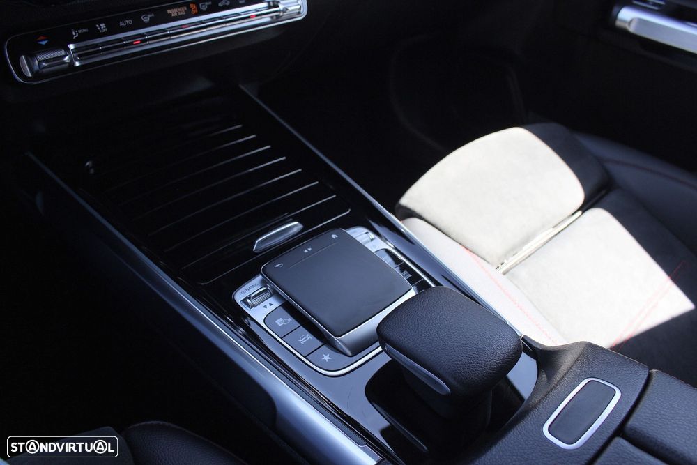 Mercedes-Benz GLB 180 d AMG Line - 30
