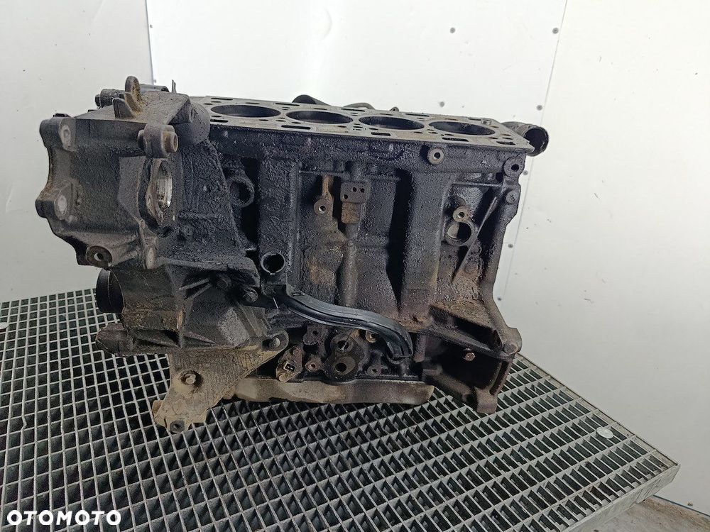 BLOK SILNIKA RENAULT MASTER II FL G9U650  8200513042 2.5 DCI - 5