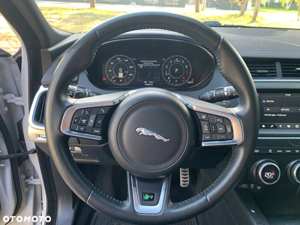 Jaguar E-Pace 2.0 i4P AWD R-Dynamic SE - 22