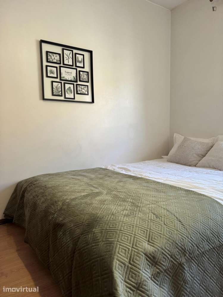 Quarto - localizado em Norton de Matos Coimbra - Grande imagem: 5/19