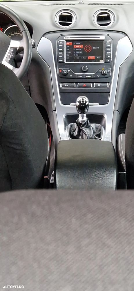 Ford Mondeo - 26