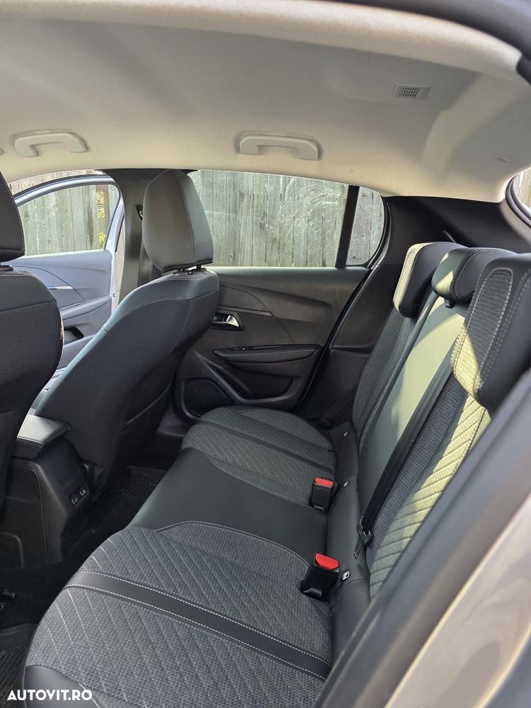 Peugeot 208 1.2L e-DCS6 MHEV Allure - 13